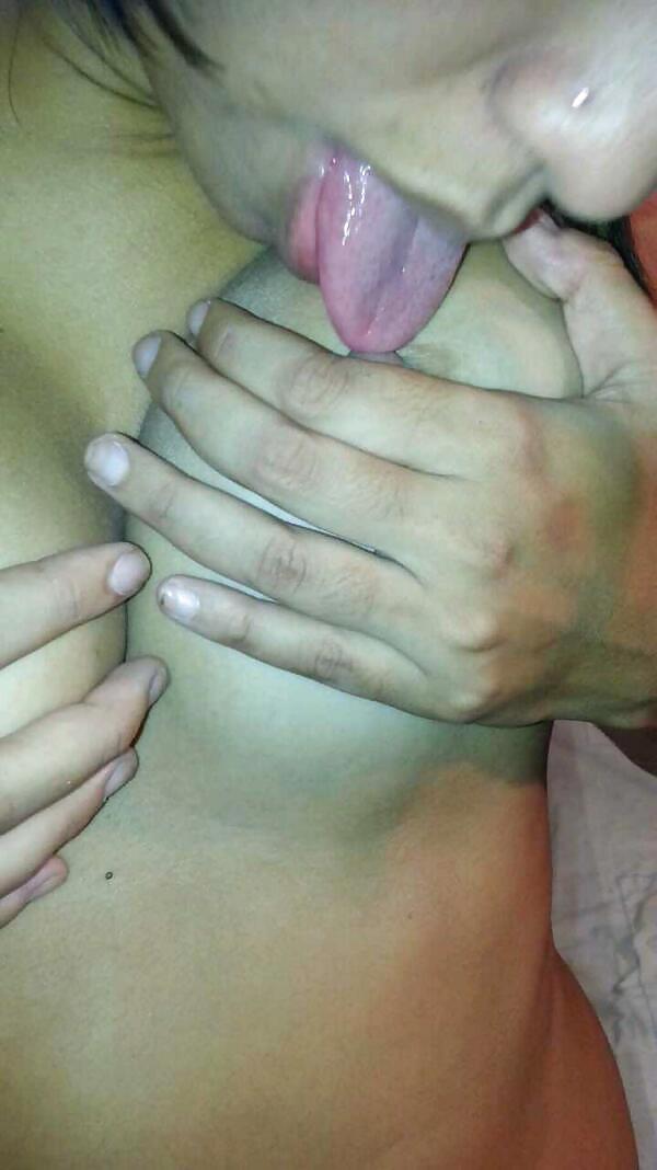 Di hola tetas
 #23211637