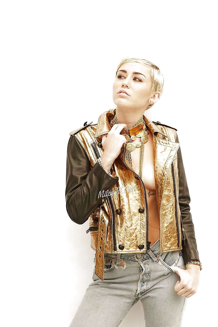 Miley Cyrus Oben Ohne #23726771
