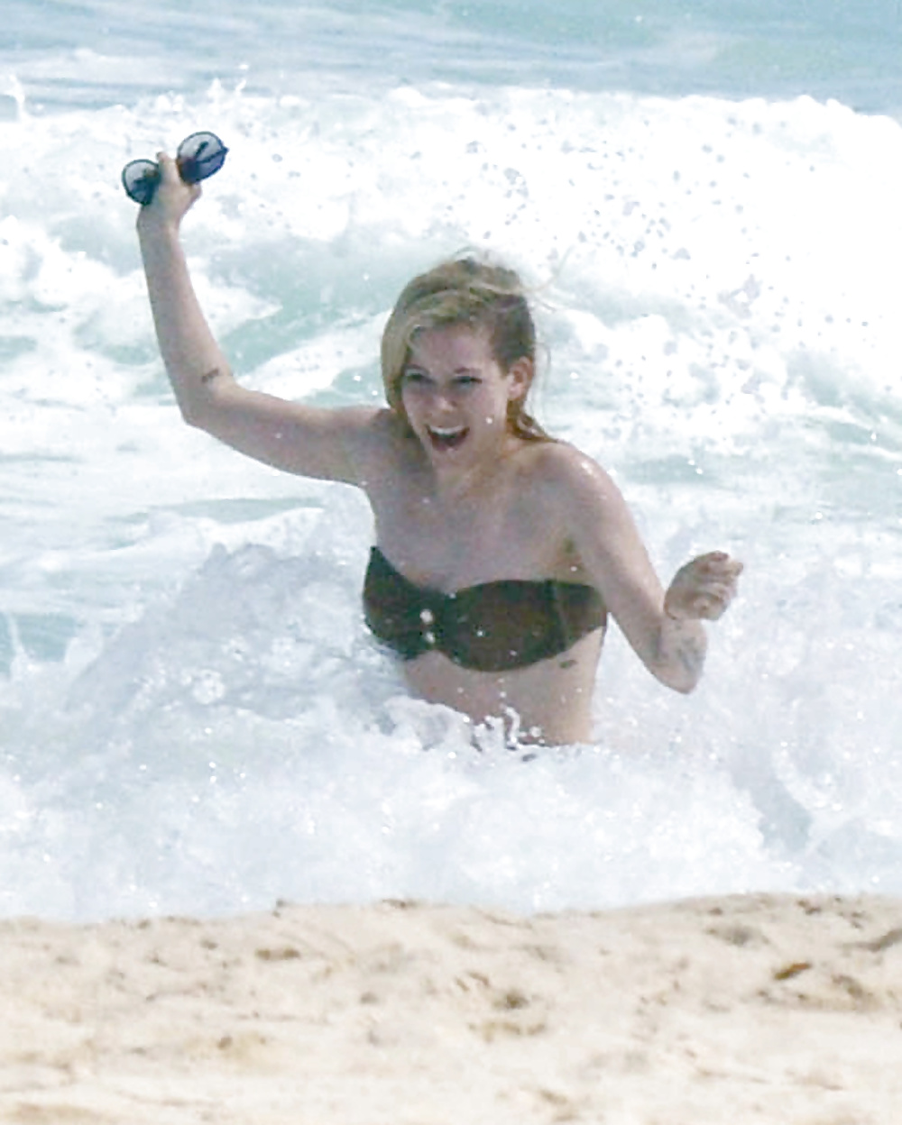 Avril Lavigne nuove foto in bikini
 #26399773