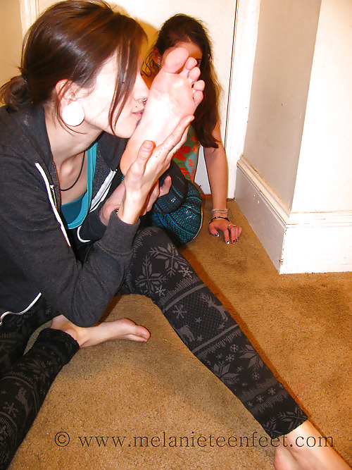 女の子の足 2014年新作
 #26443292