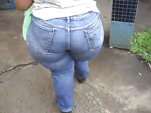 Mega booty candids 2 #28958019