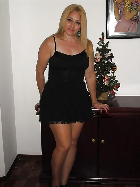 La siempre sexy...lil black dress- i v
 #29248747