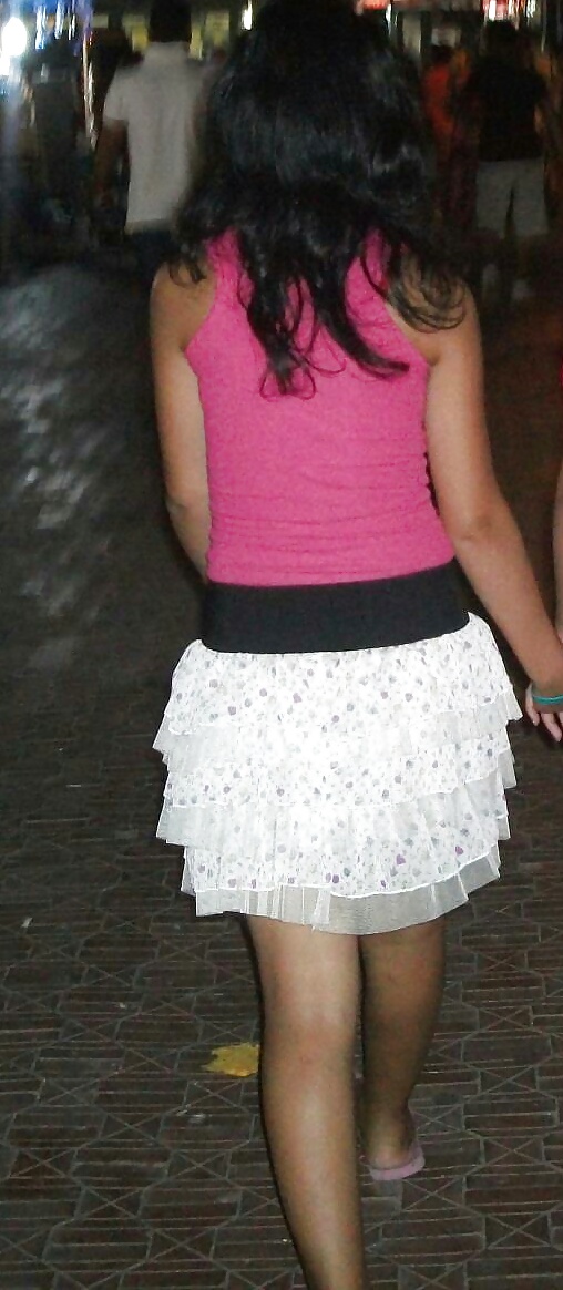 Espía pies y falda rumana
 #25628261