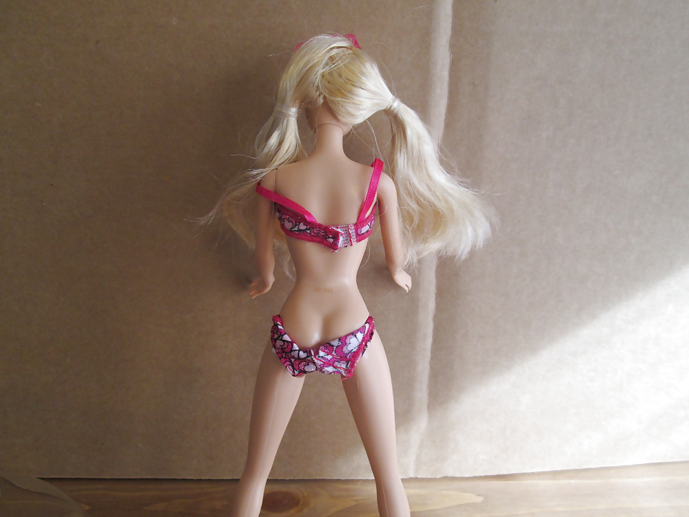 Blond bikini doll cumshot #40169535