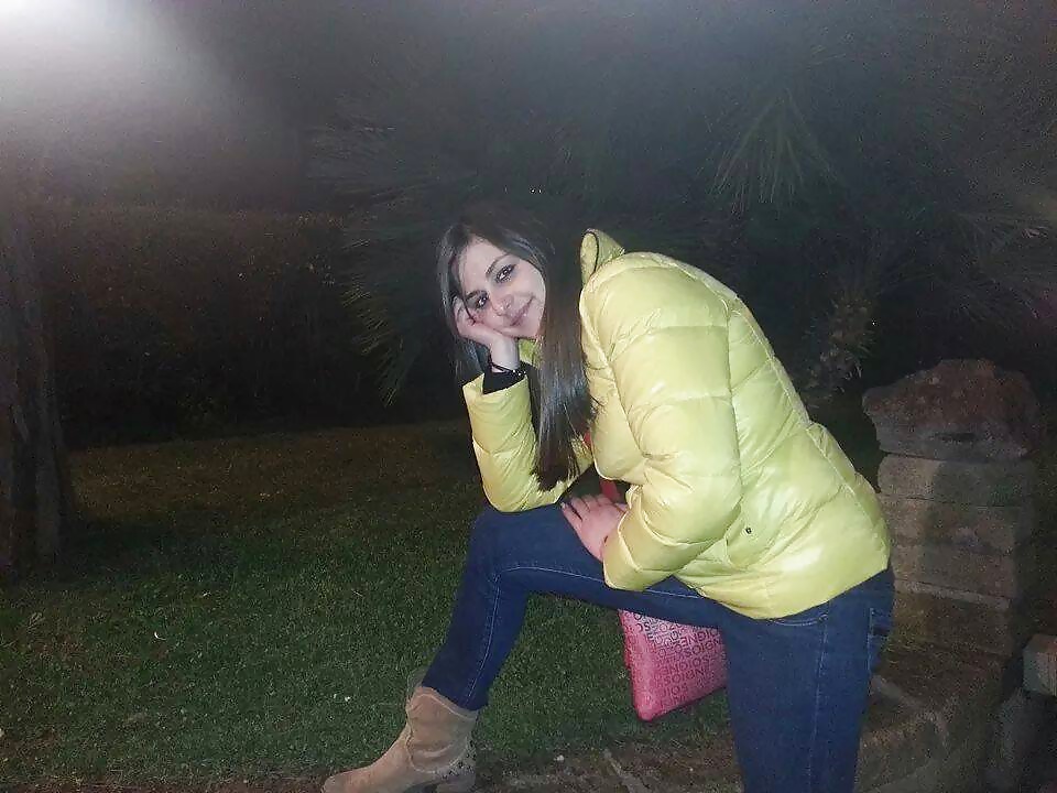 ¿Quieres llenar su coño con su esperma caliente? comentarios pls
 #39595048