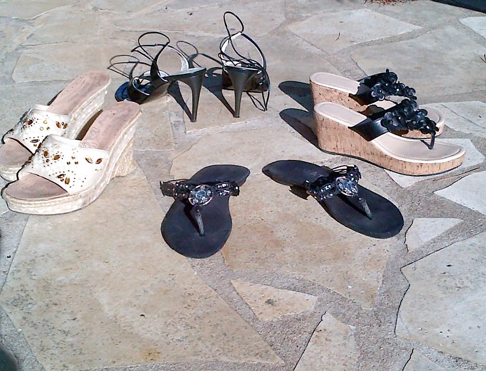 レディーVと夏の靴
 #24018693