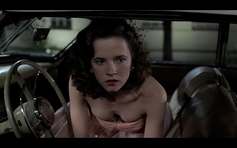 Lea Thompson
 #37683536
