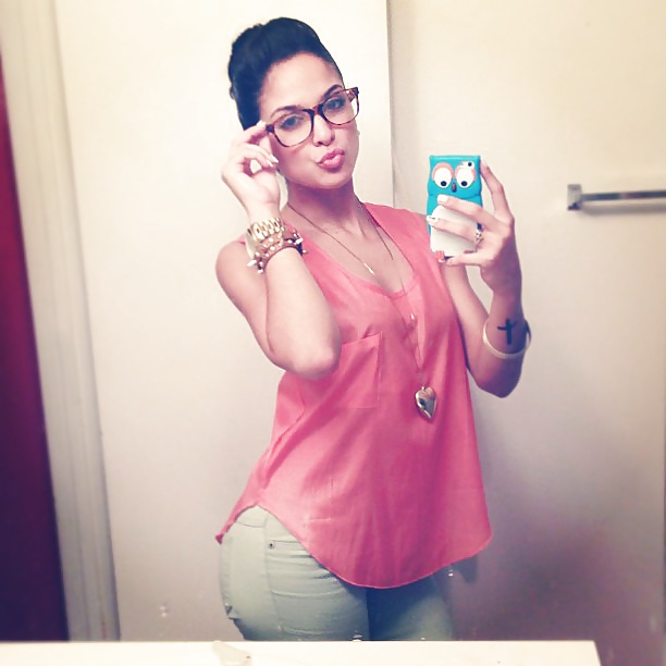 Latina Women: Stephanie Espinosa #40167994