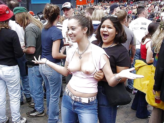 Tit Blinkend #33679175