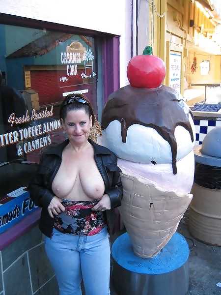 Tit Blinkend #33679258
