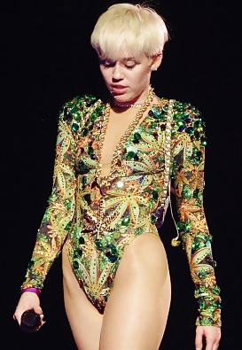 Nuevas fotos calientes de miley cyrus ¡más nuevas! acción lésbica? 
 #24514238