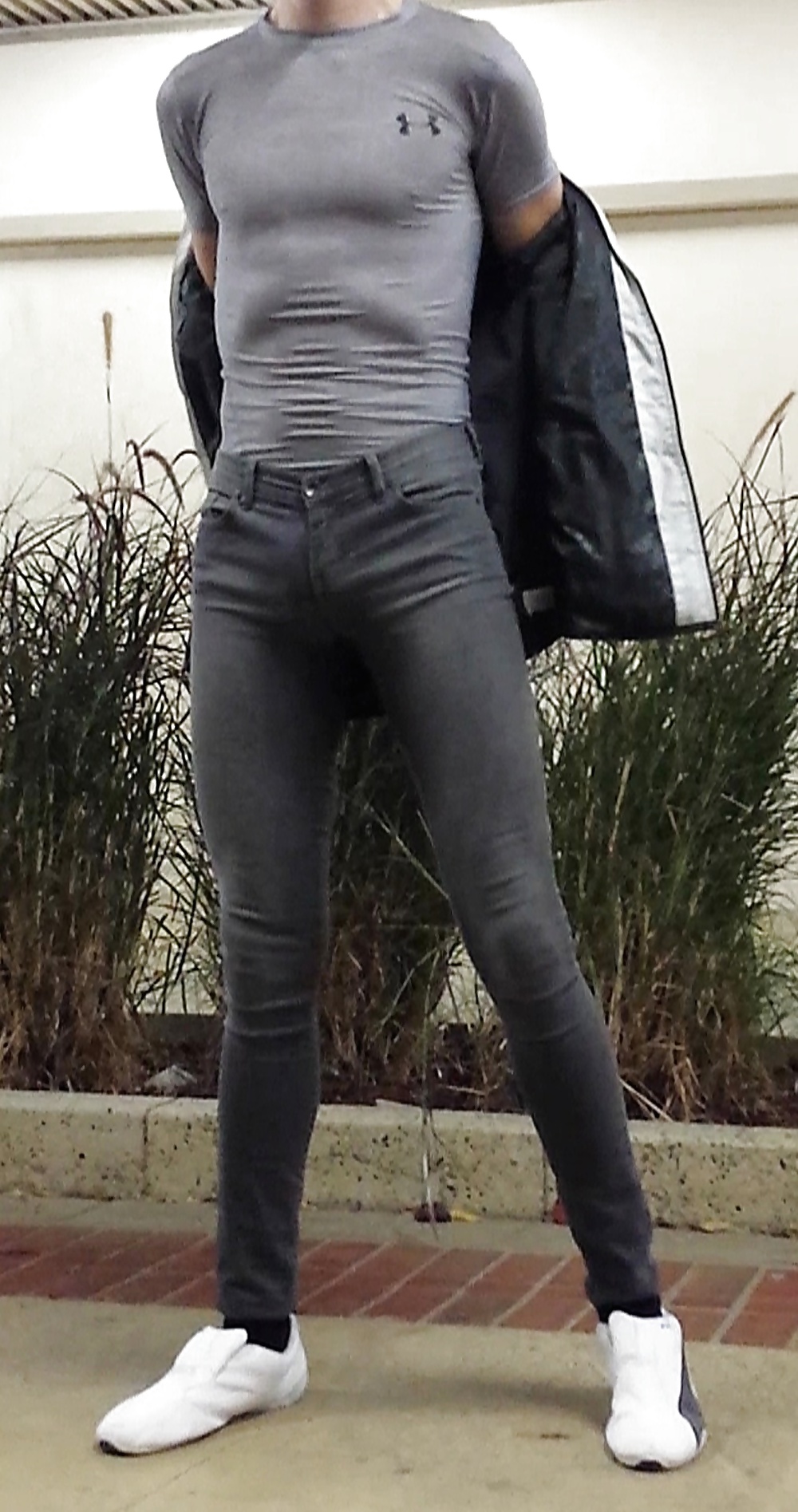 私の頭の中にはセクシーな男たちがいます...。
 #26057878