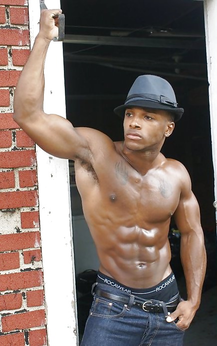 私の頭の中にはセクシーな男たちがいます...。
 #26057975