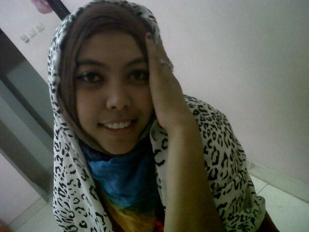 Tudung lonely
 #25296612
