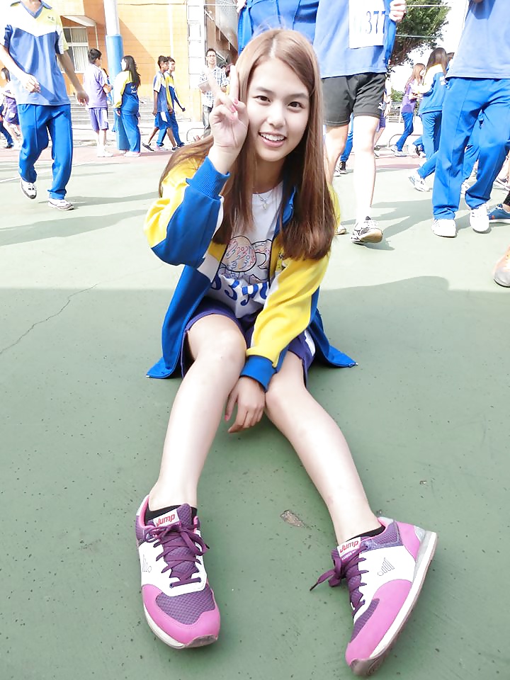 Taiwán corte chica 2
 #31968162