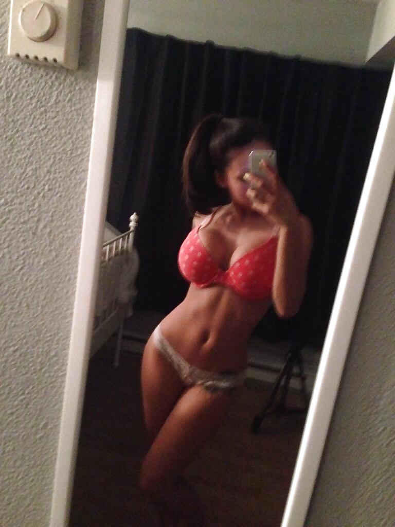 Fine azz gurl
 #27659846