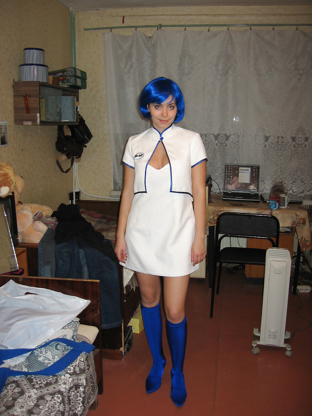 Brunette with a nice smile #34882783