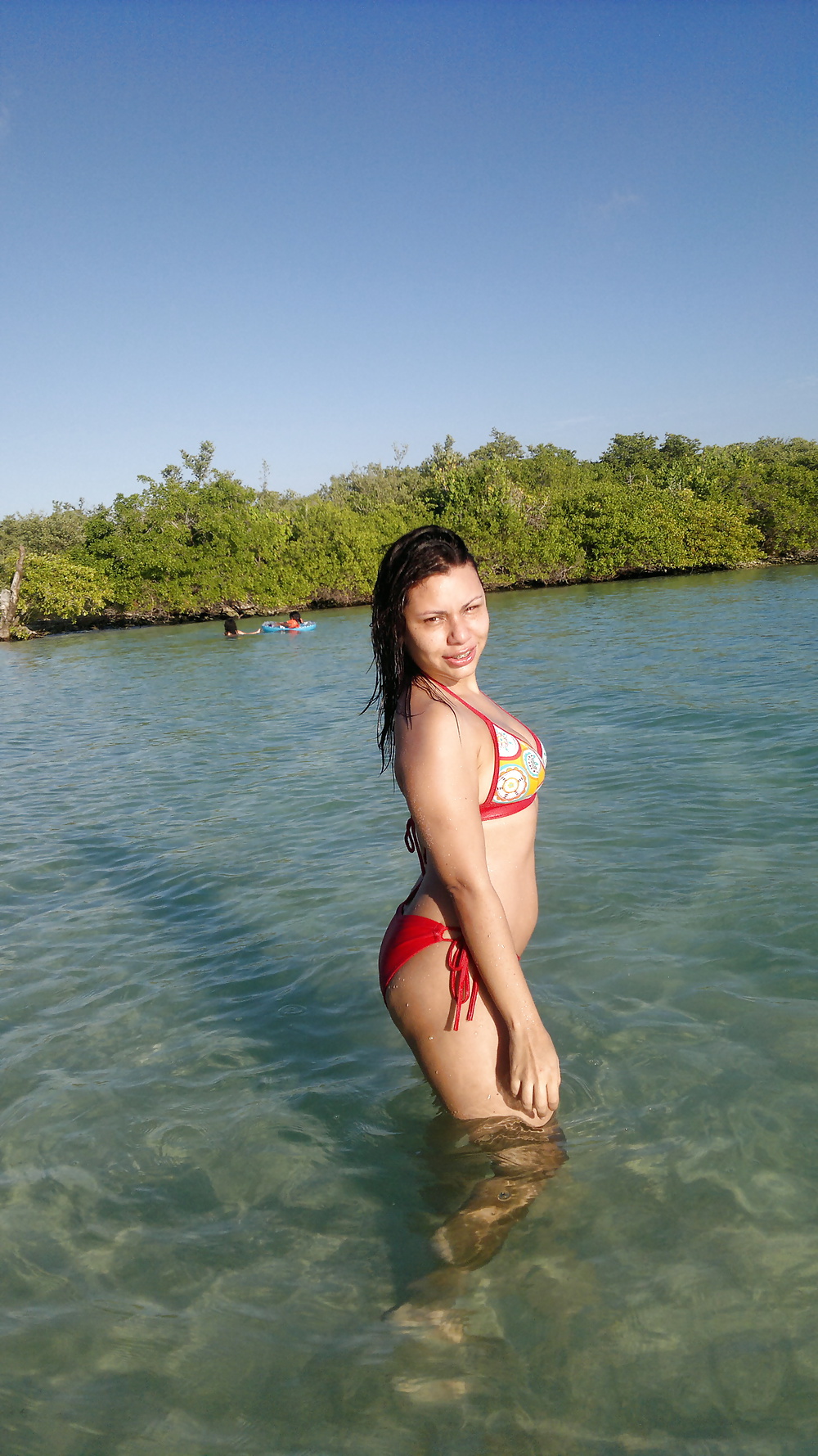 NATURAL FRIEND  BEACH LATINA  #31645451