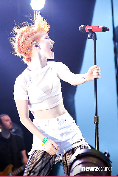 Hayley williams è fottutamente sexy!
 #31633313