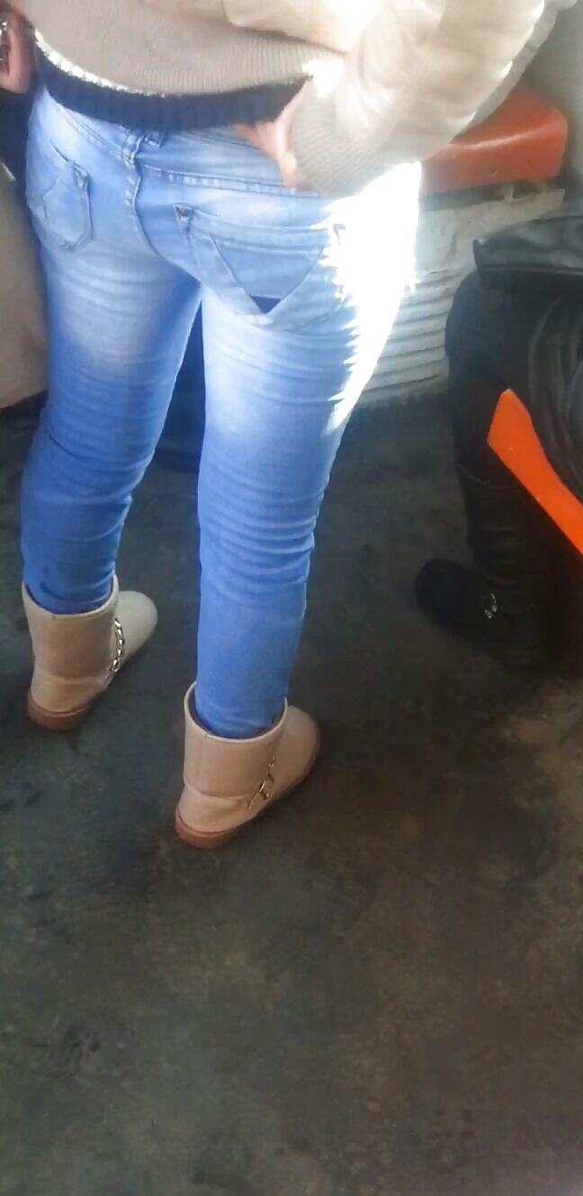 Spion Sexy Mädchen Teens Ass In Der Straßenbahn Rumänisch #40816639