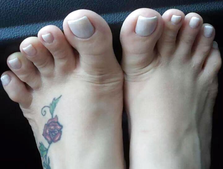 Just beautiful feet and toes, no faces... #27928298