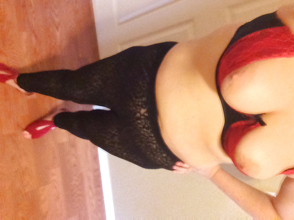 Leopard sockings quarter bra and red heels #26875336