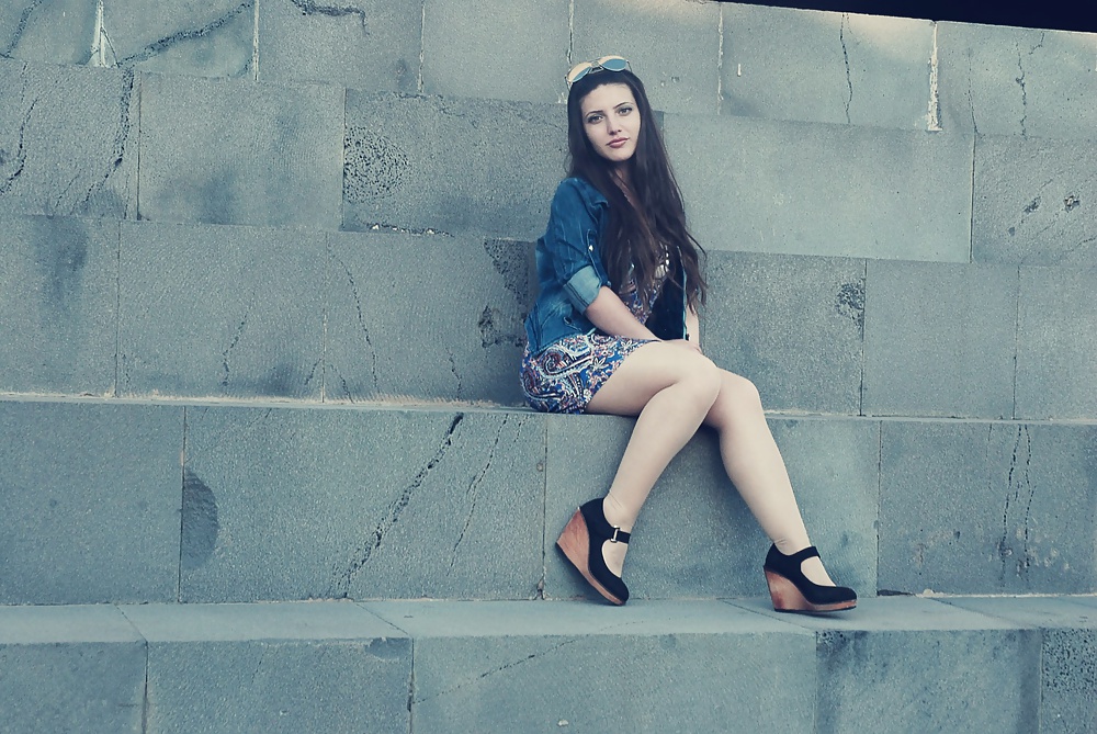 Joven en medias
 #26189989