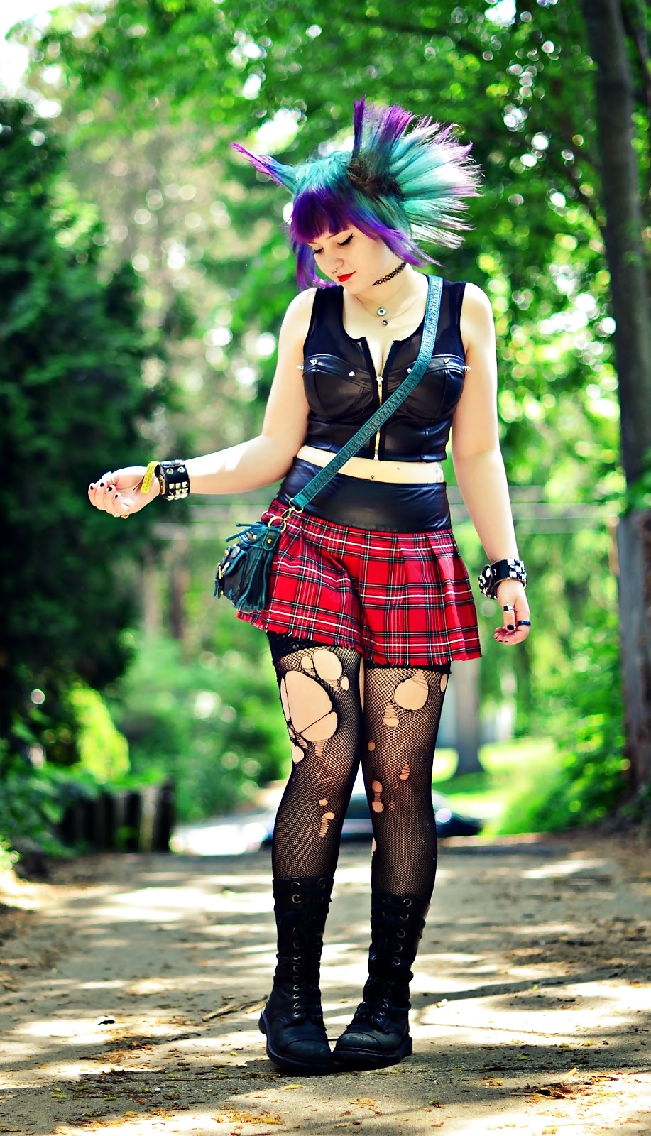 キュートなパンクロッカー
 #27683017