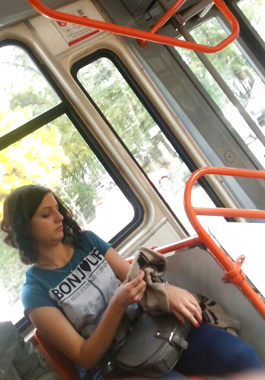 Ados Sexy Espion En Bus Et Tram Romanian #29784263