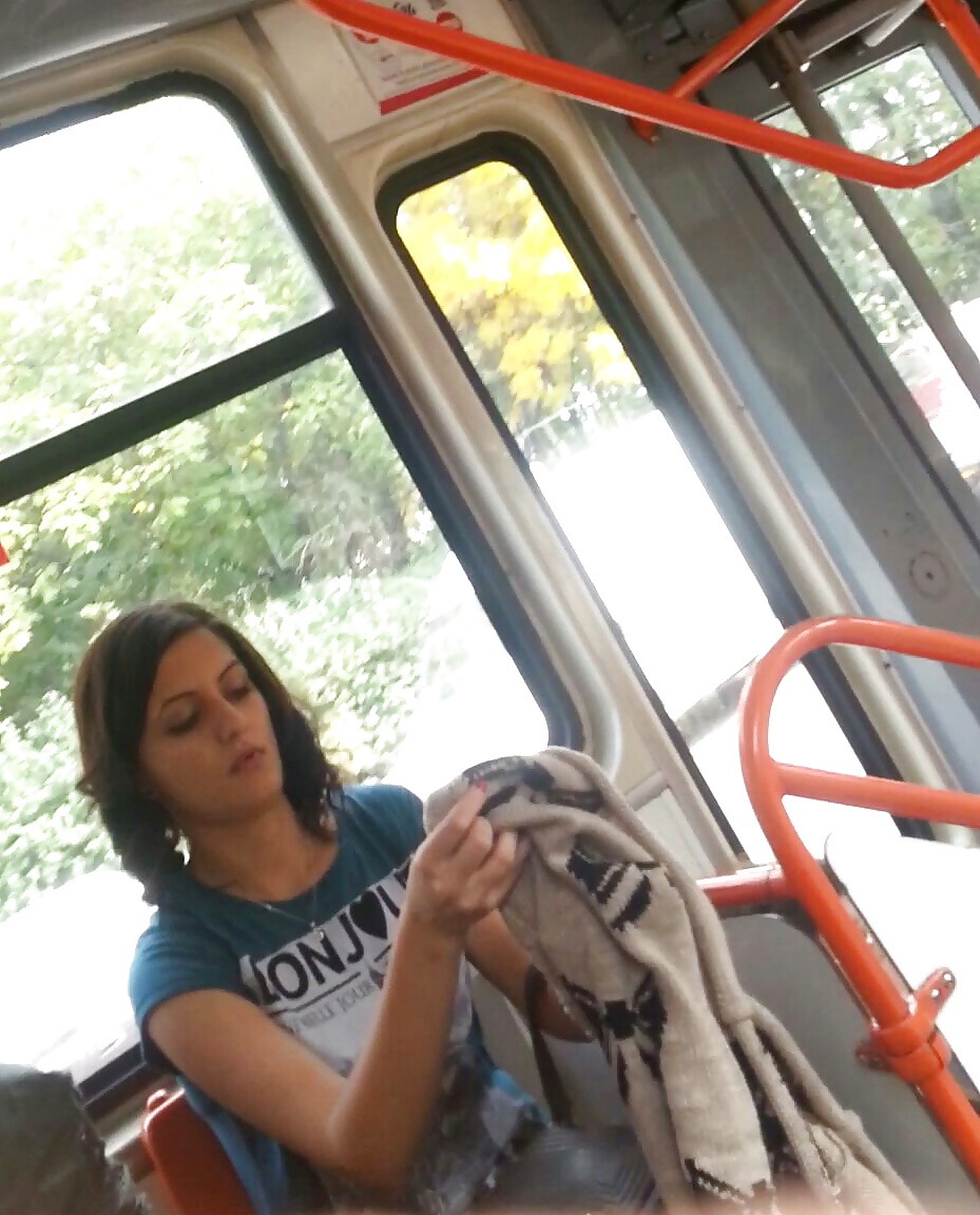 Ados Sexy Espion En Bus Et Tram Romanian #29784277