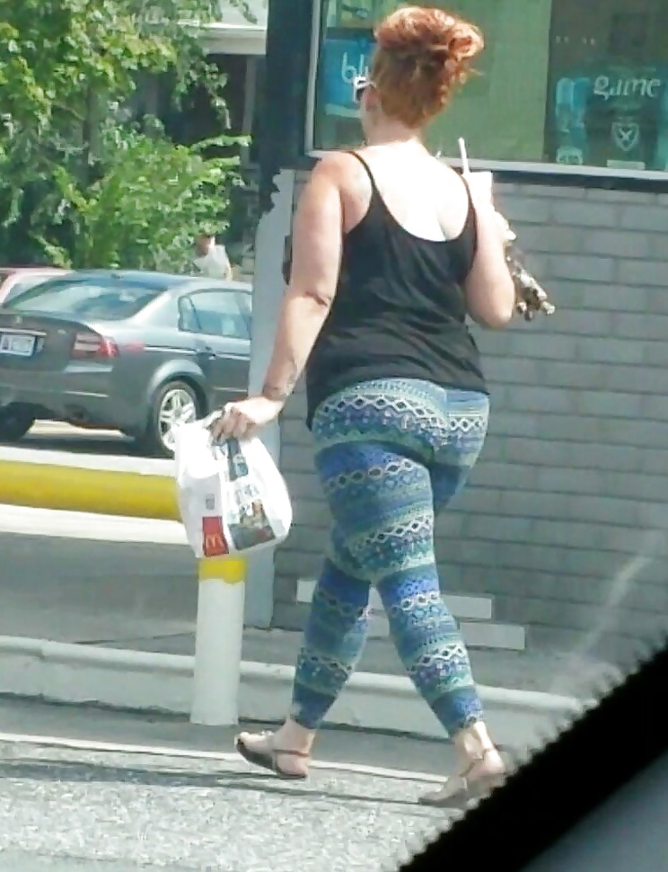 Candid big ass booty with tight leggings #29094925