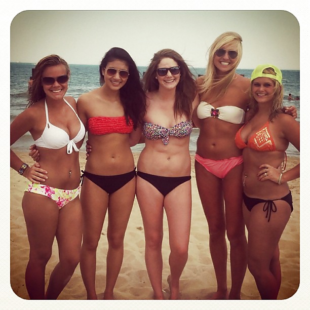 Facebook teen babes 15 chicas universitarias n bikinis
 #33781397