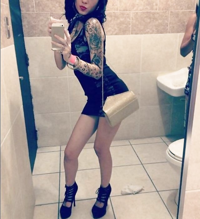 Sexy Latina MILF With Tattoos  #39033097