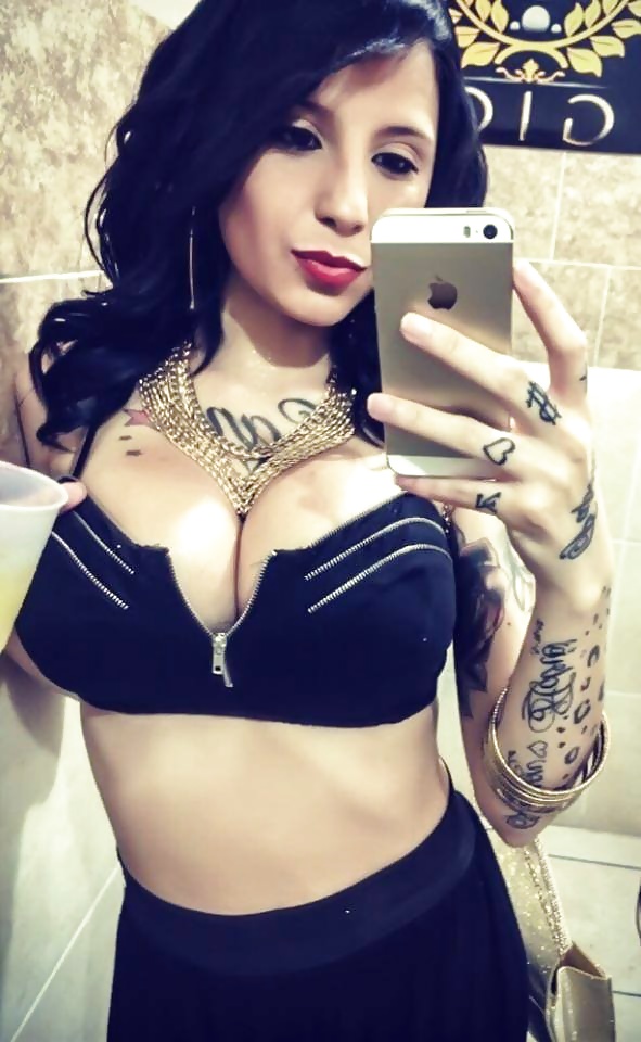 Sexy Latina MILF With Tattoos  #39033510