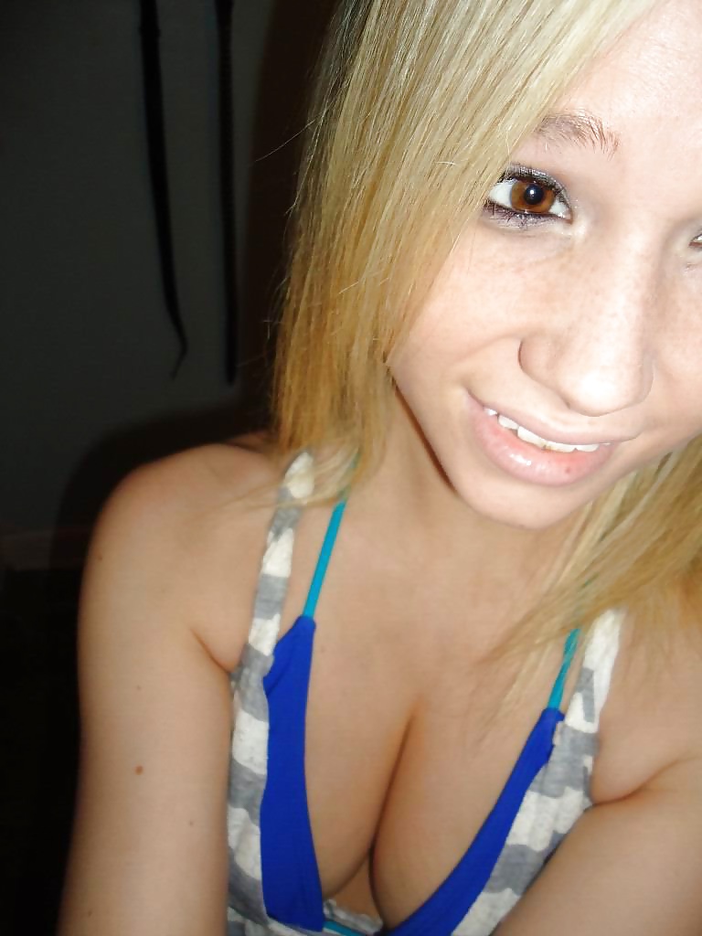 Huebsche girls 3
 #33144300