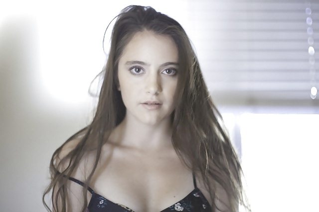 Alexa Nikolas #26577987