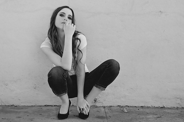 Alexa Nikolas #26578010