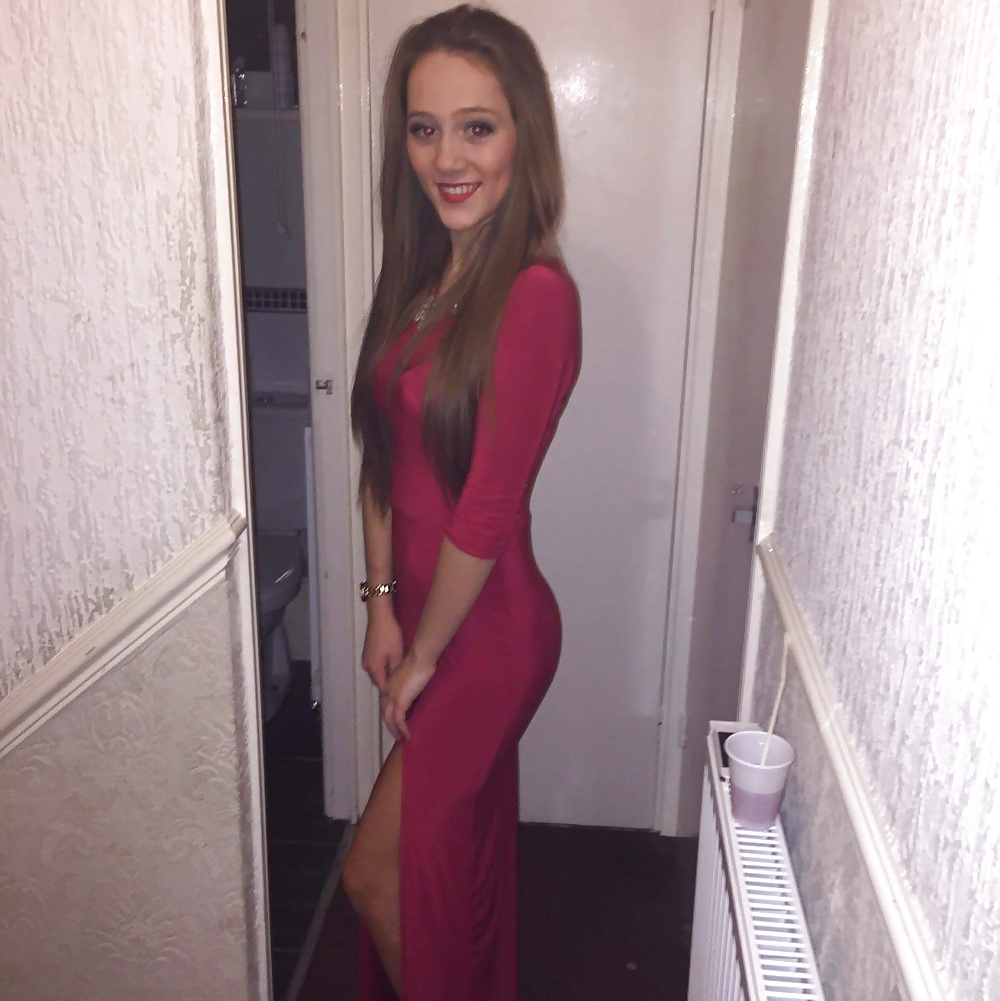 セクシーに着飾った11人
 #40694868