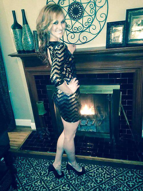 セクシーに着飾った11人
 #40695003