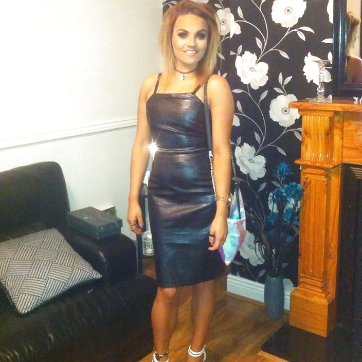 セクシーに着飾った11人
 #40695020