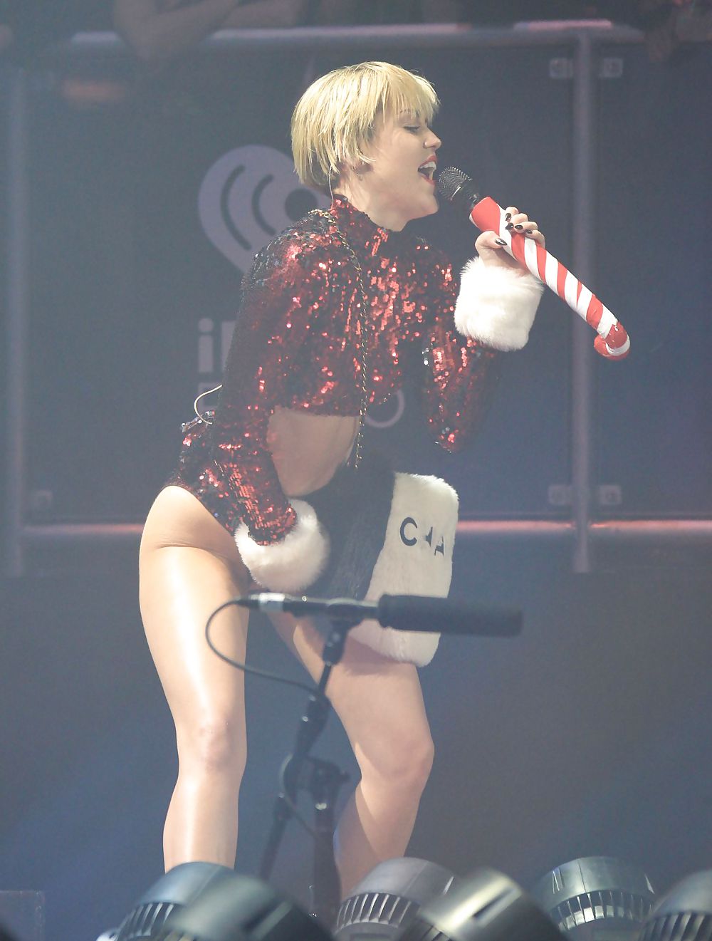 Miley Cyrus - Die Beste Schlampe 2013 #23379572