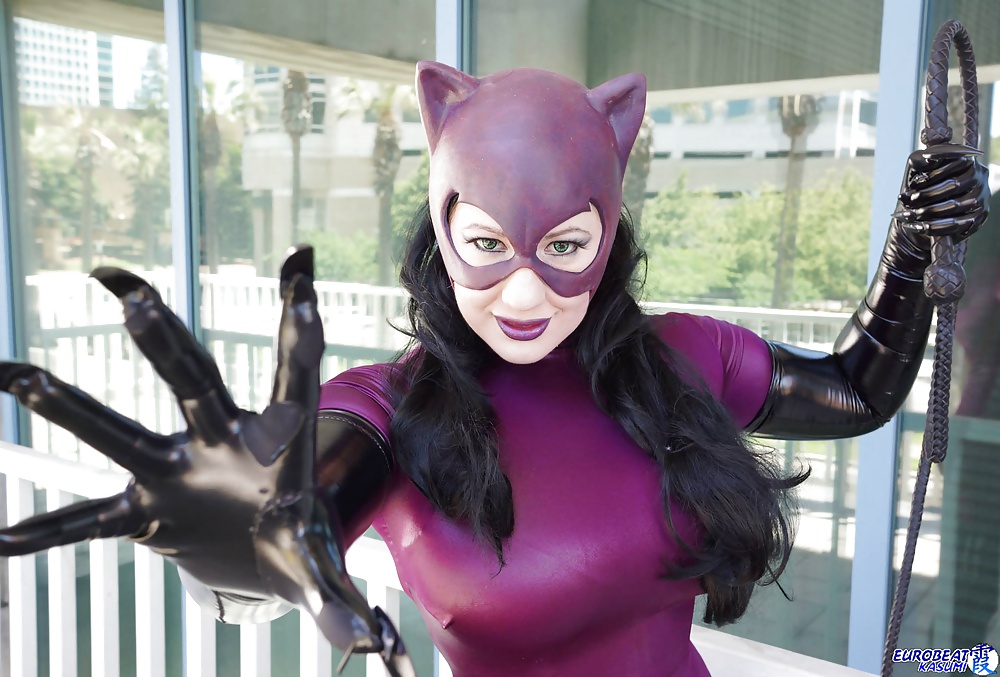 Cosplay #7: belle as catwoman from dc comics
 #24580862