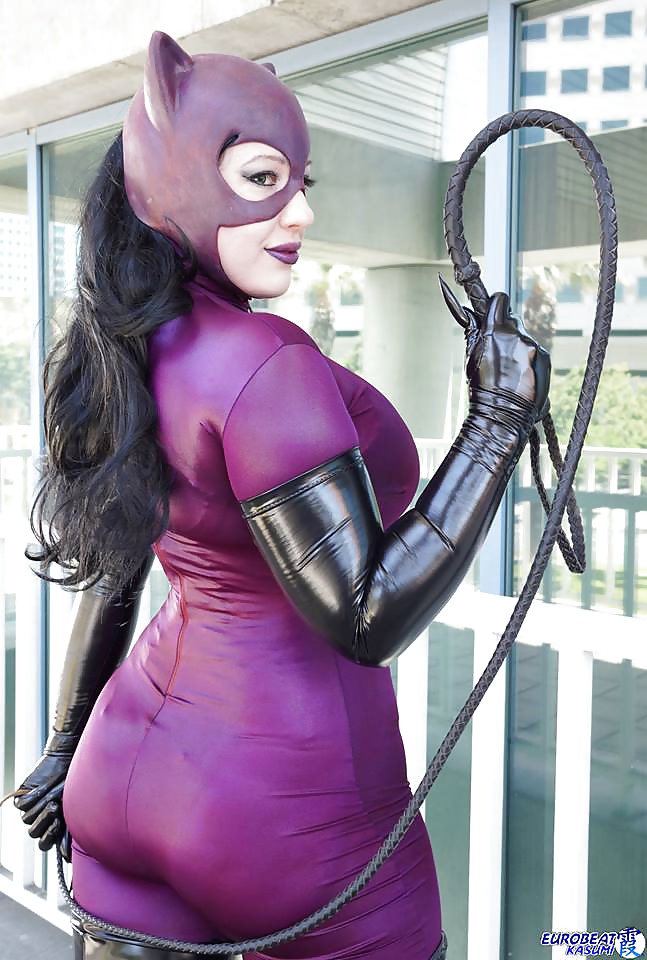 Cosplay #7: belle as catwoman from dc comics
 #24580946