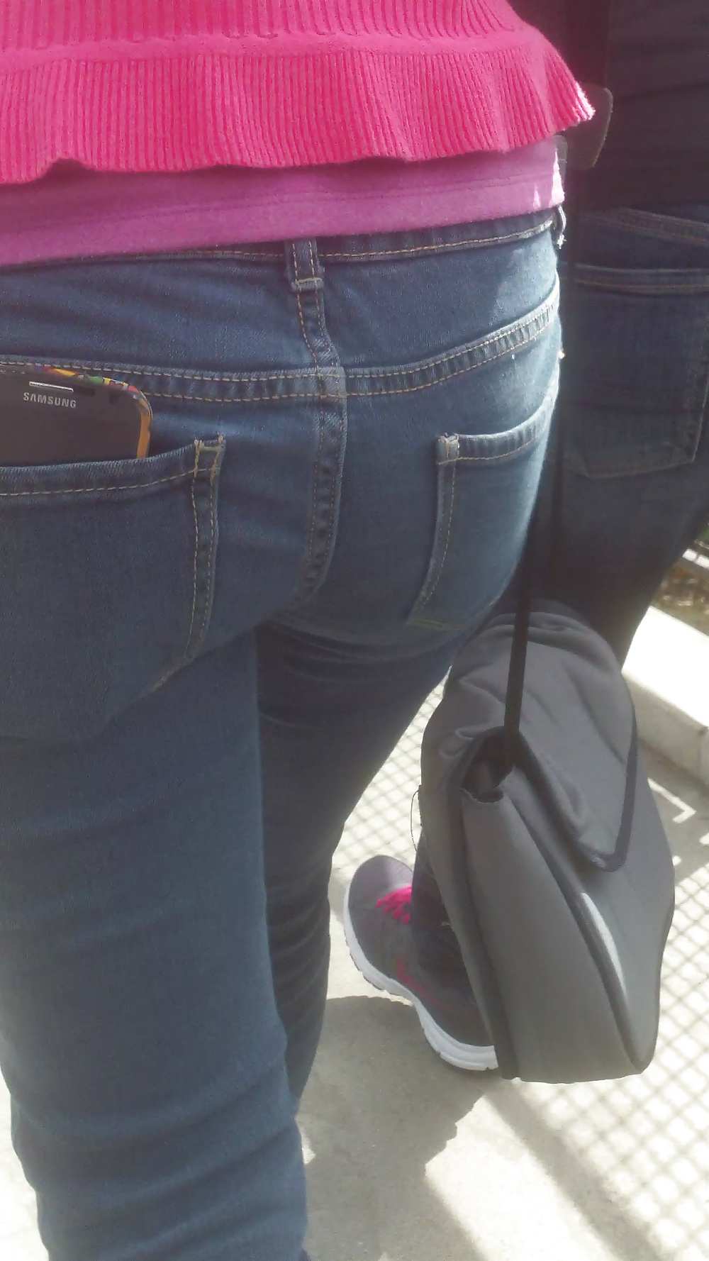 Populäre Jugendlich Mädchen Arsch & Hintern In Jeans Teil 3 #25401038