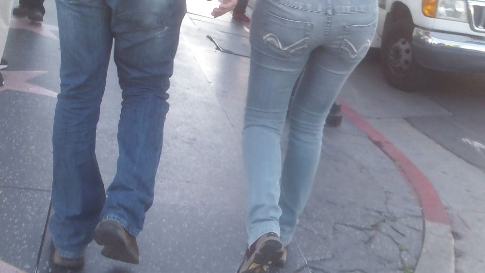 Populares chicas jóvenes culo y trasero en jeans parte 3
 #25401077