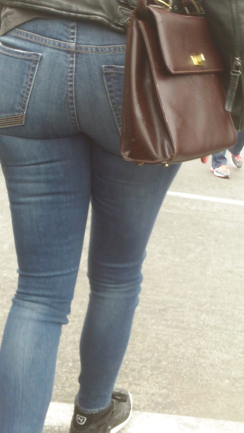 Popular teen girls ass & butt in jeans part 3 #25402773