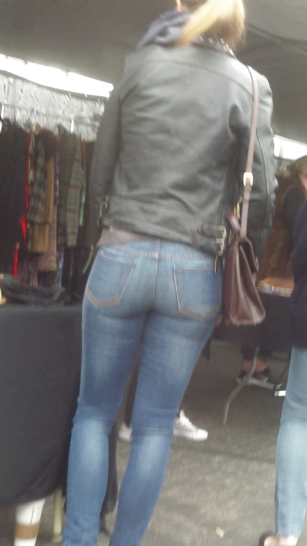 Popular teen girls ass & butt in jeans part 3 #25403174