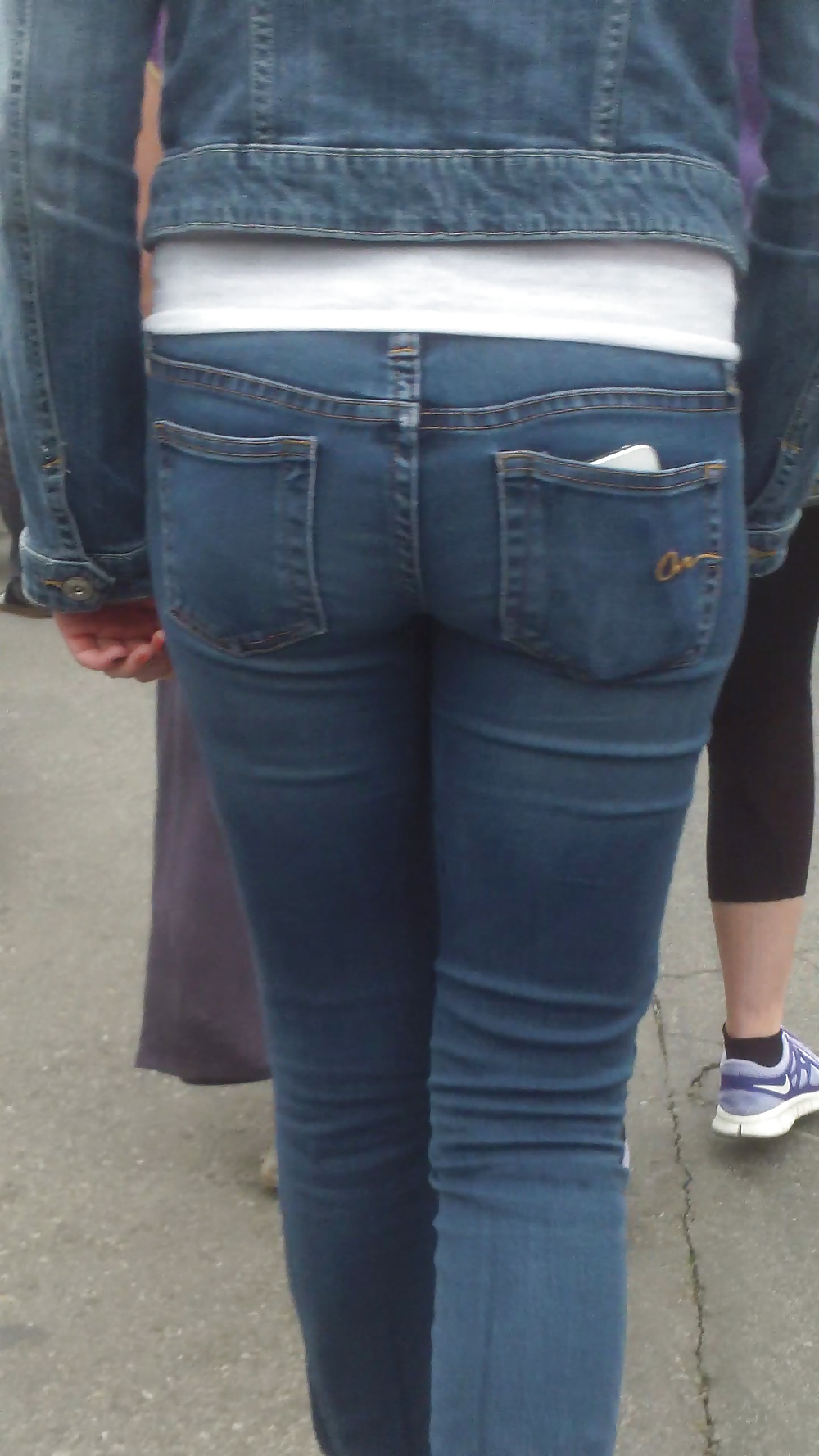 Popular teen girls ass & butt in jeans part 3 #25403336