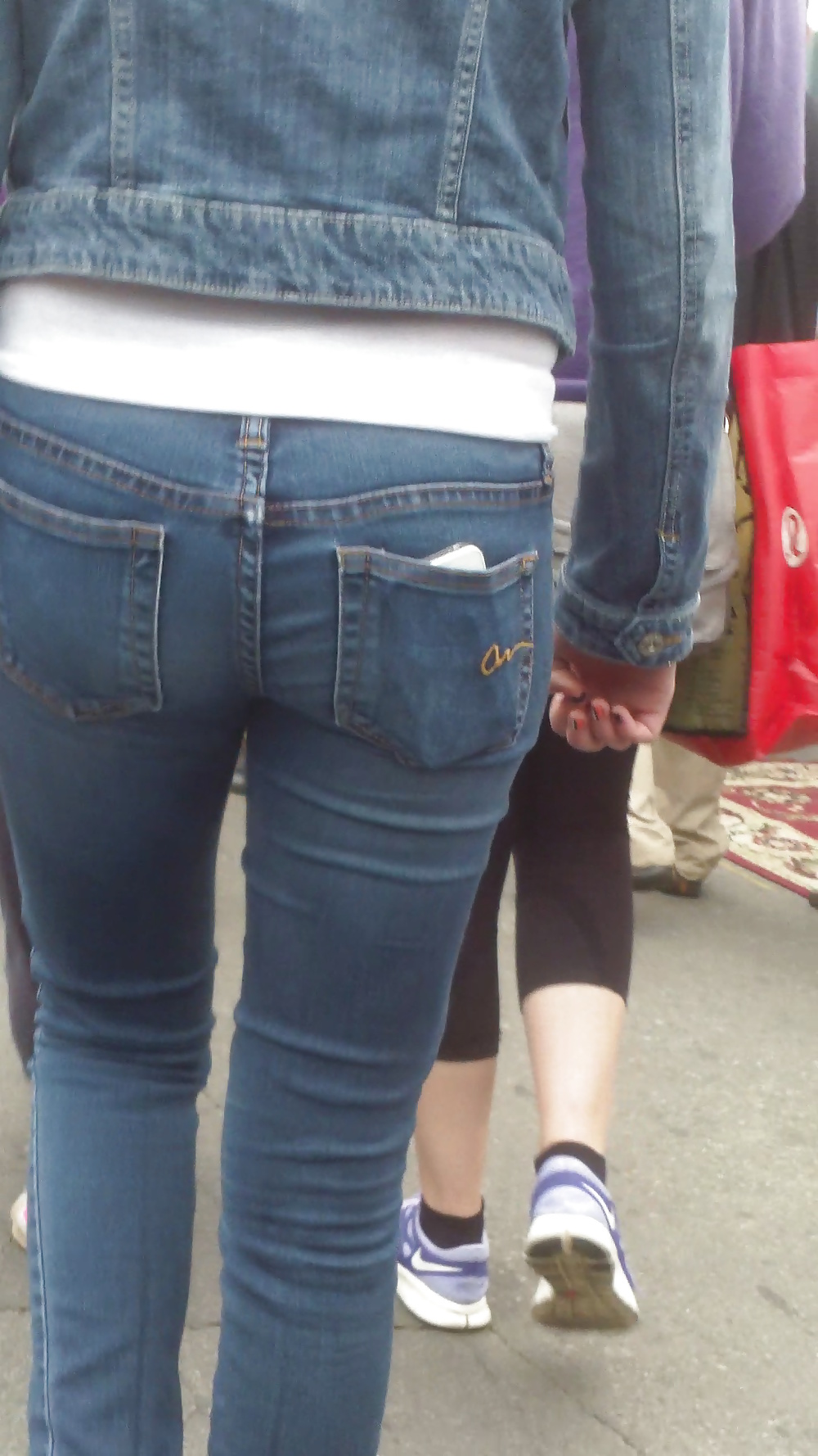Popular teen girls ass & butt in jeans part 3 #25403403