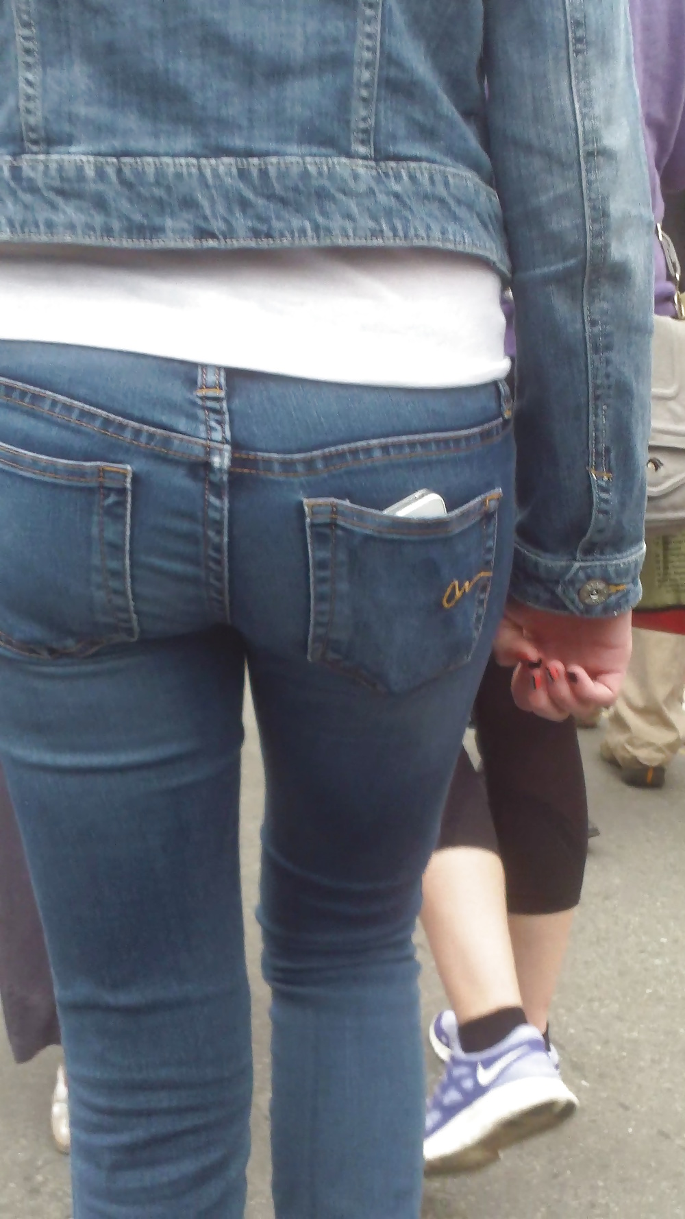 Popular teen girls ass & butt in jeans part 3 #25403410